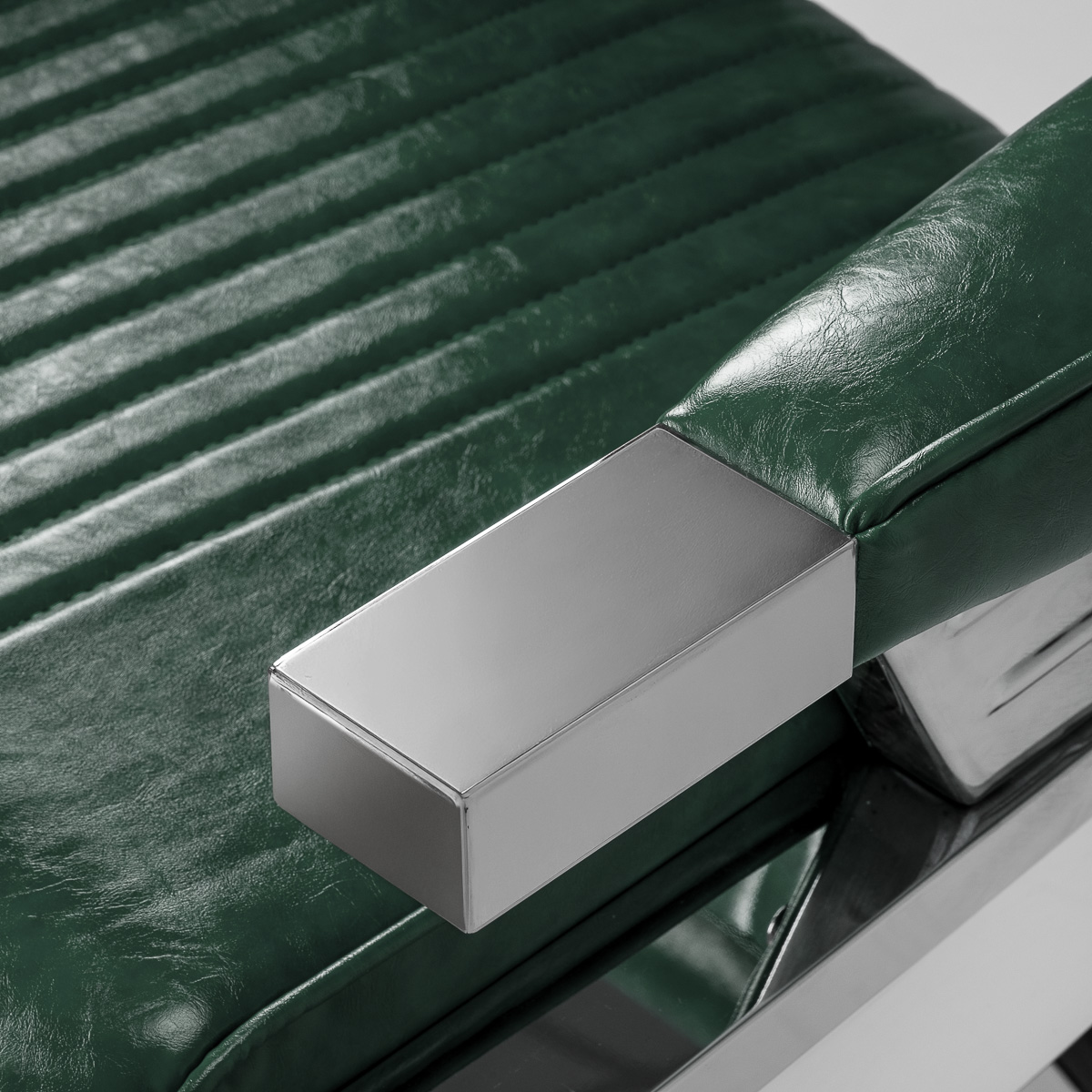 Gabbiano Friseurstuhl Royal X grün – Hydraulik & Motorrad-Style