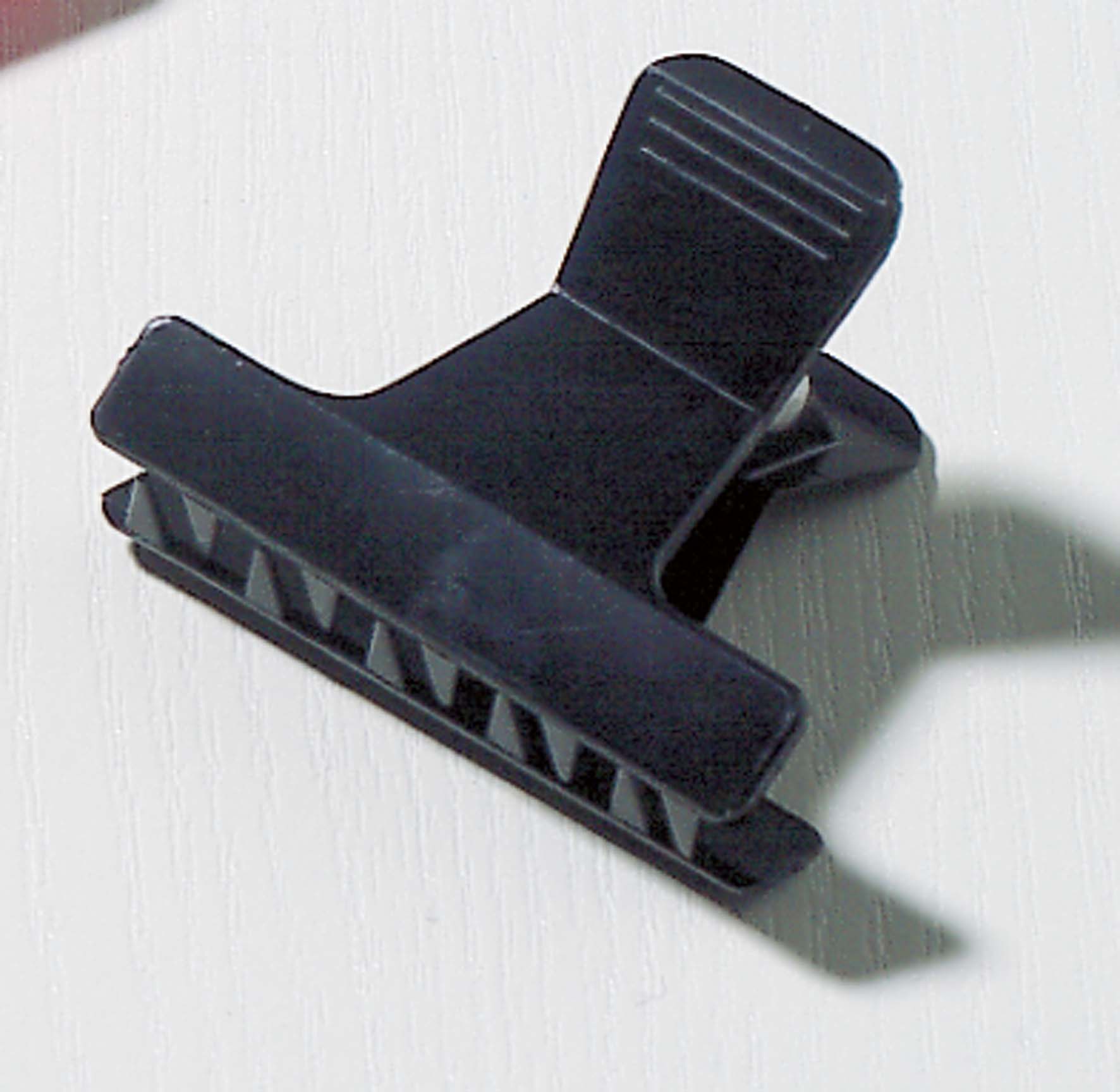 Abteilklammern Schwarz Friseur 01