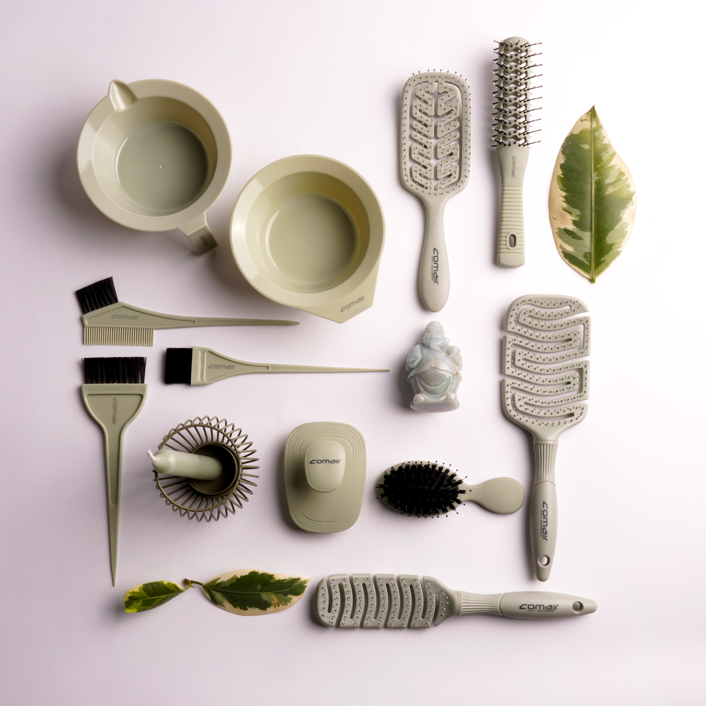 Faerbepinsel Gruen Salon 01